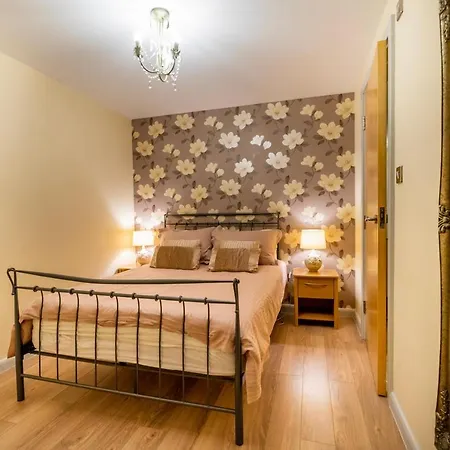 316 Westgate Apartment *
